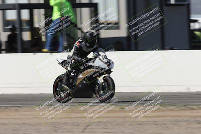 media/Oct-05-2025-CVMA (Sun) [[beeef4f201]]/Race 2-Supersport Middleweight/